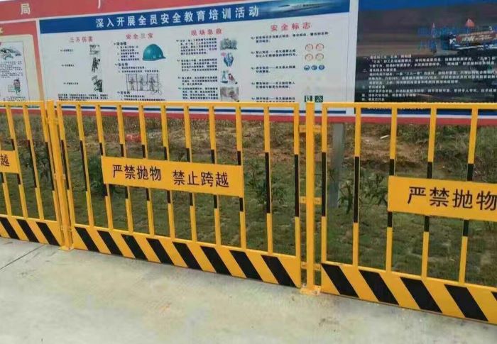 廣東護欄,東莞護欄,圍墻護欄,陽臺護欄,安全防護欄
